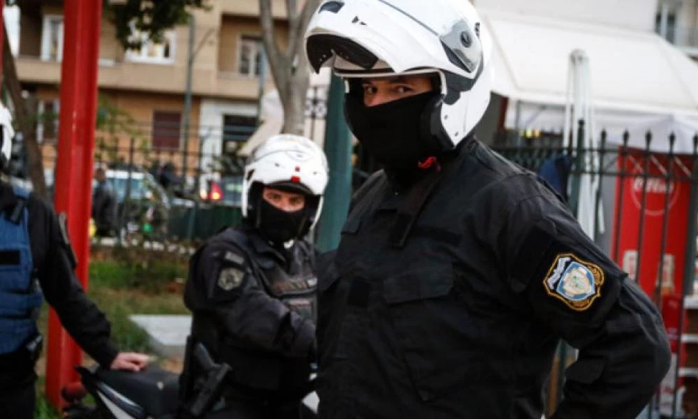 Στο εδώλιο δύο αστυνομικοί που άφησαν ανάπηρο έναν κρατούμενο